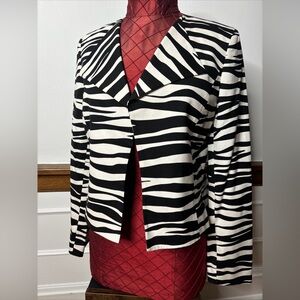 Woman’s jacket Dana Buchman size 2